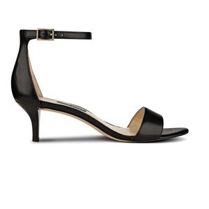 NWT Black Leather Nine Leisa Ankle Strap Sandals